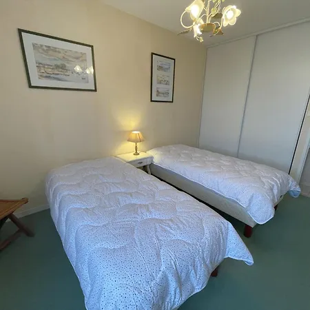 T3 A : Terrasse, Ascenseur, Parking, Internet - Fr-1-775-3